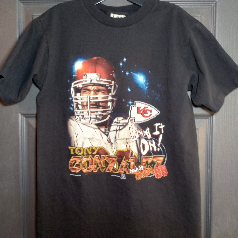 Kansas City Chiefs Tony Gonzalez 88 NFL Throwback Tee Shirt VTG Lee Sports Youth